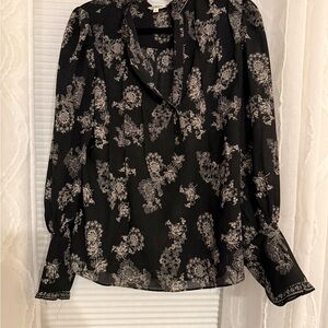 Max Studio Black and White Floral Blouse